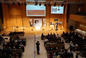 Photo: The 50th anniversary event of the STH Basel during the welcoming speech by Thomas Schirrmacher © BQ/Martin Warnecke